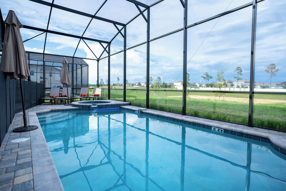 9BR Solara Villa w Pool Themed Rooms