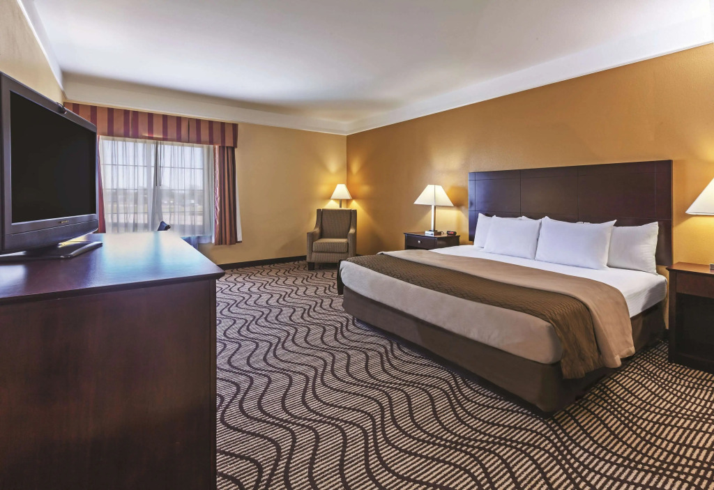La Quinta Inn & Suites by Wyndham Angleton