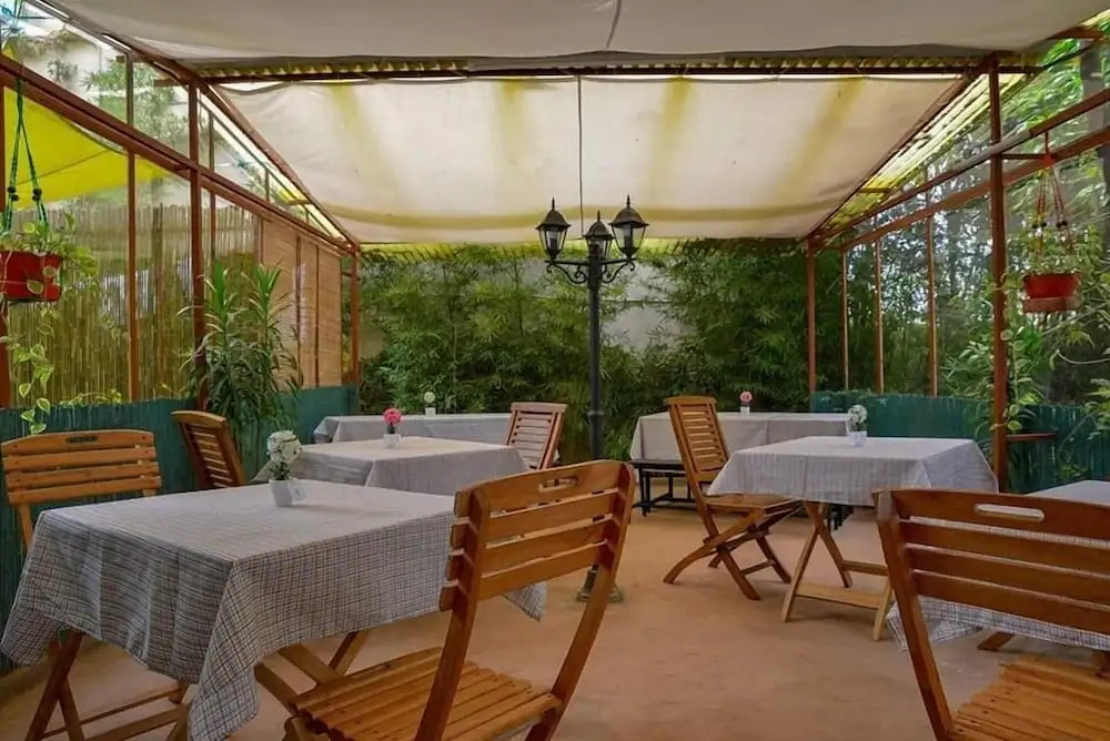 La Casa Di Luna - Hotel with Pool and Restaurant in Antananarivo