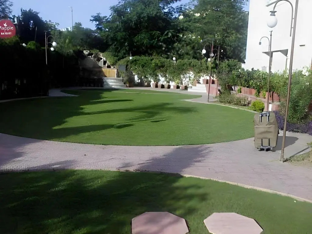 Hotel Empire Regency