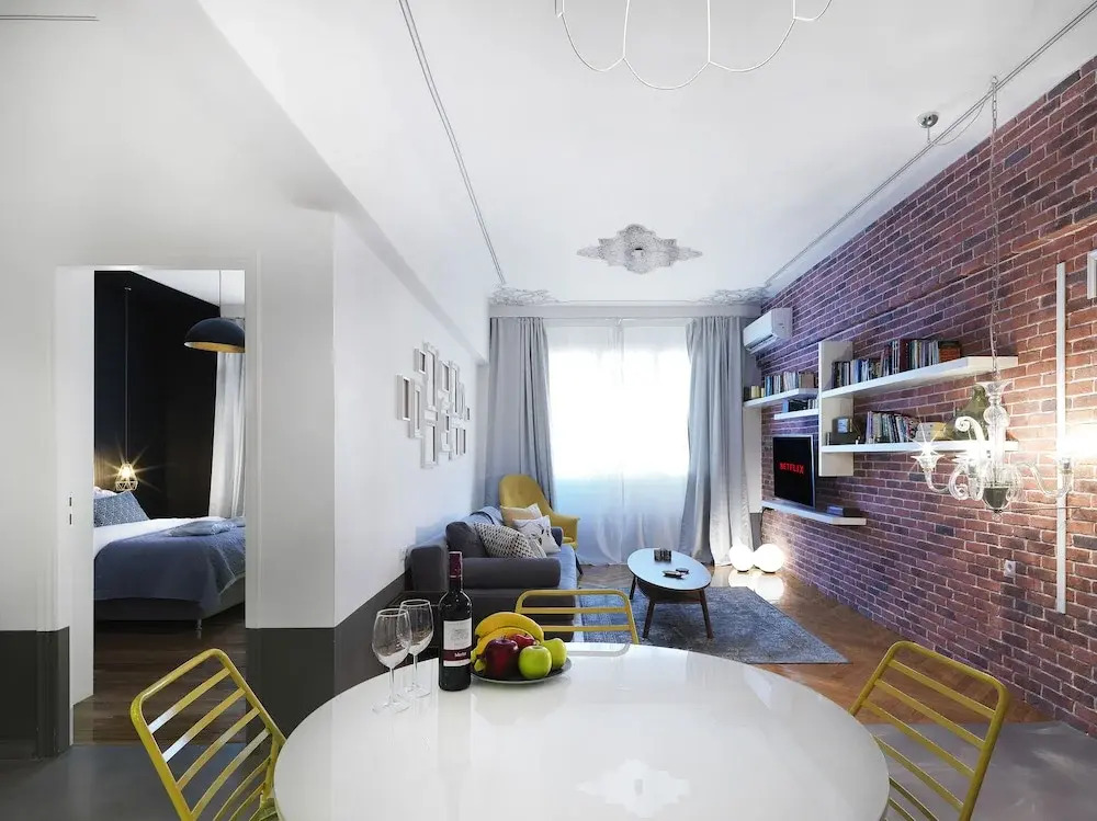 Athenian Apartment with Hot Tub