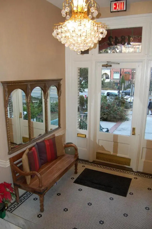 Windsor Inn Hotel