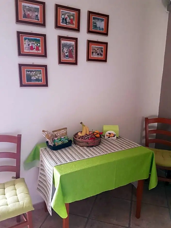 Al 32 Y 3 (Adults Only)