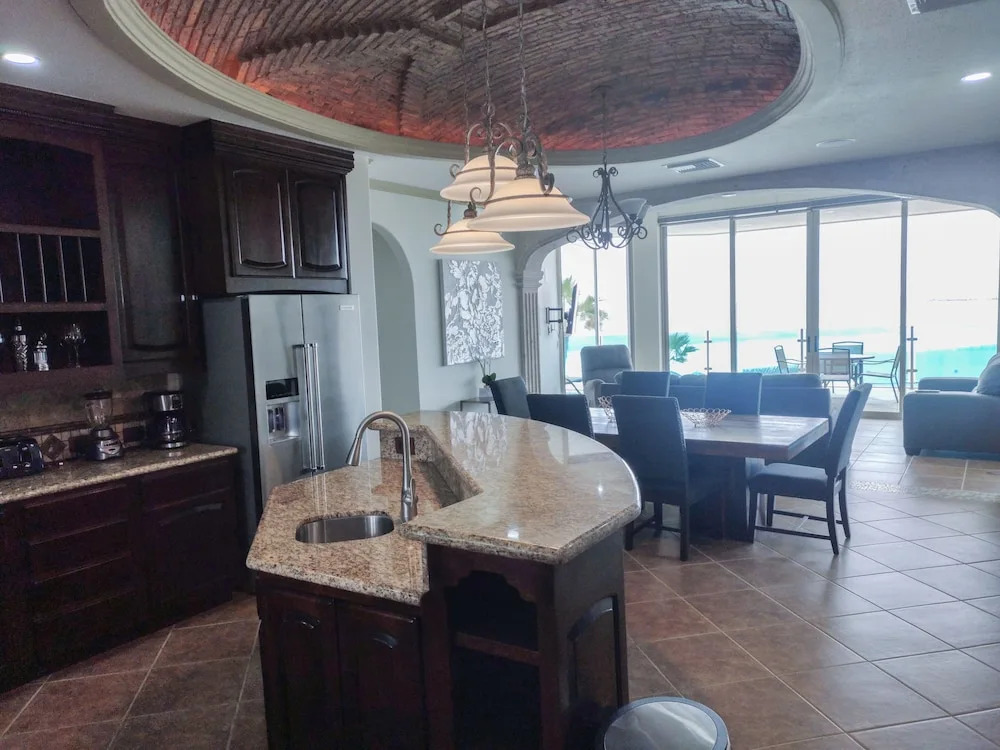 Esmeralda Luxury Resort