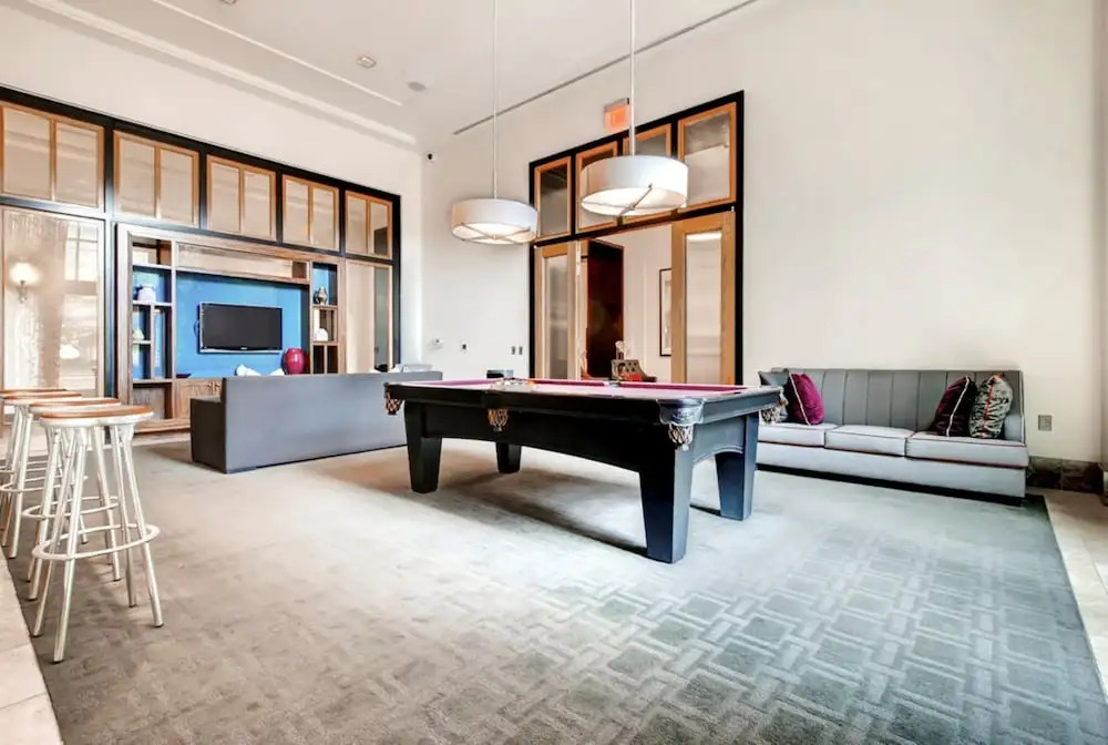 Bluebird Suites in Crystal City