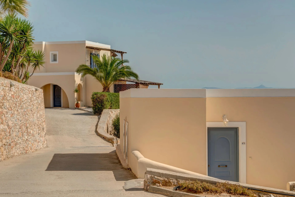 Sunrise Beach Suites