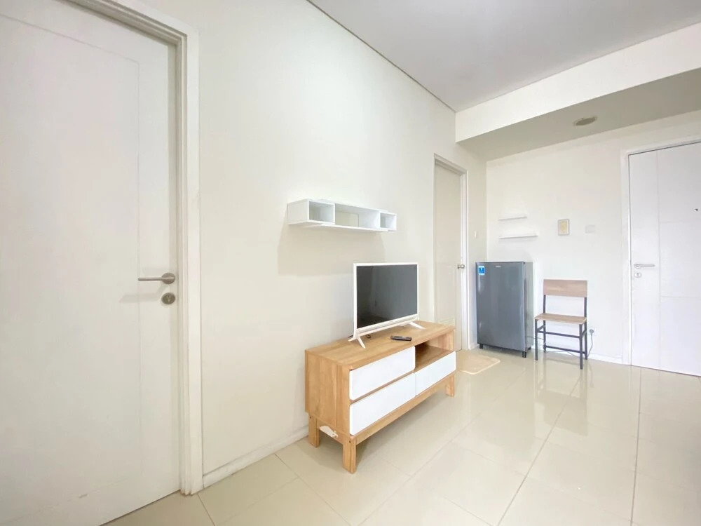 Minimalist And Cozy Designed 2Br Apartment At Parahyangan Residence