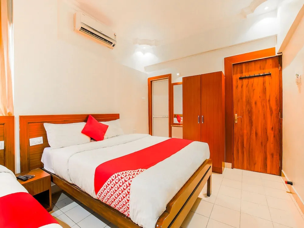 OYO 18795 Hotel Zillion Inn