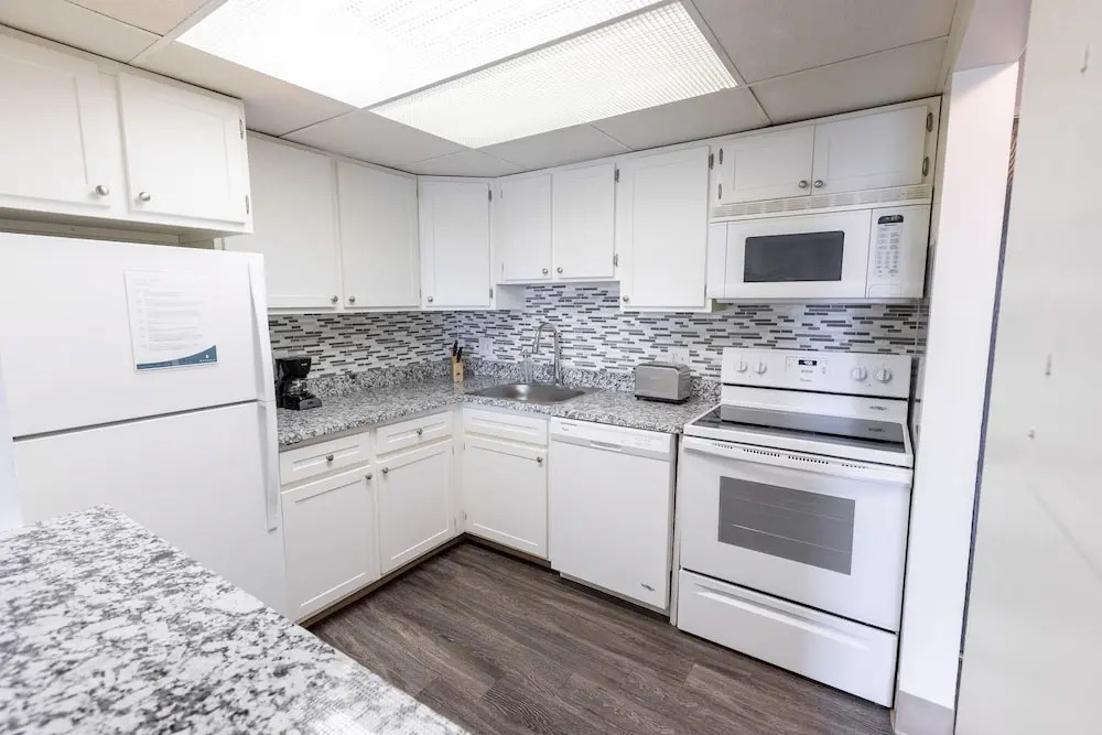 Motor City Suites by Barsala