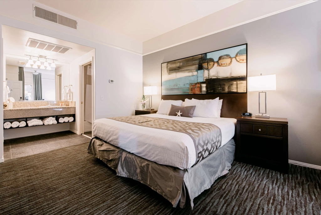 Tamarack Beach Hotel