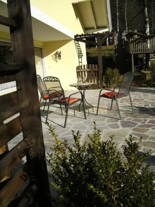 Großes Ferienhaus in ruhiger Lage - WLAN b. 9 Per