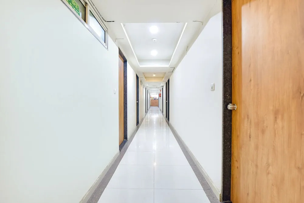 Hotel Crystal By OYO Rooms