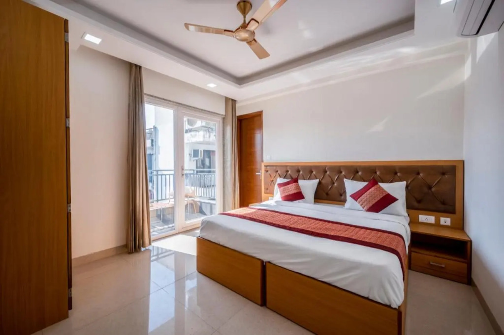 The Palms Inn I Near Medanta Medicity I Sec-38