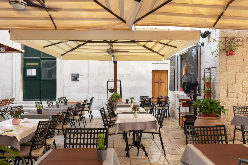 Aborda Rooms