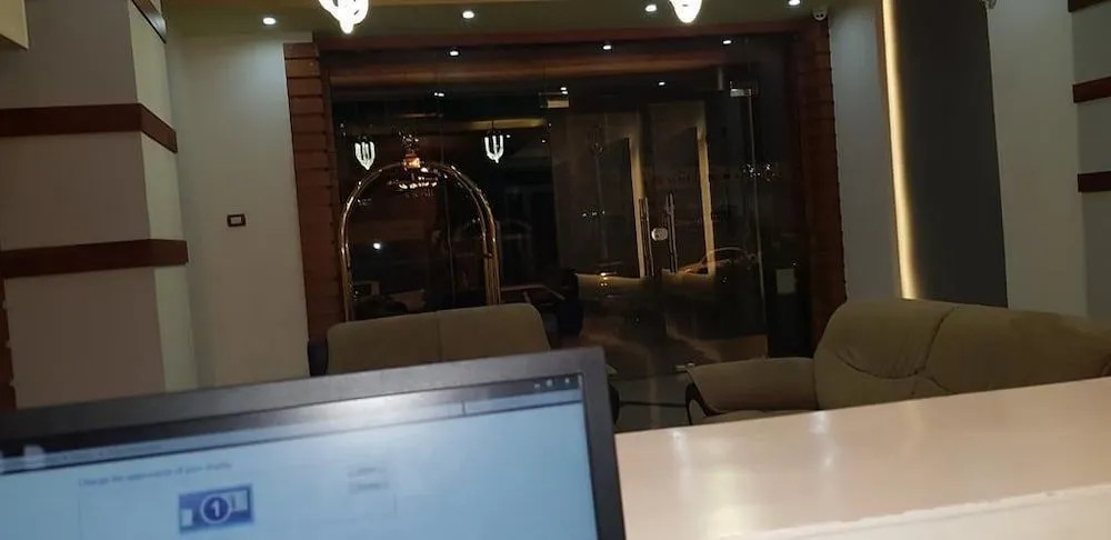 Mosy Hotel