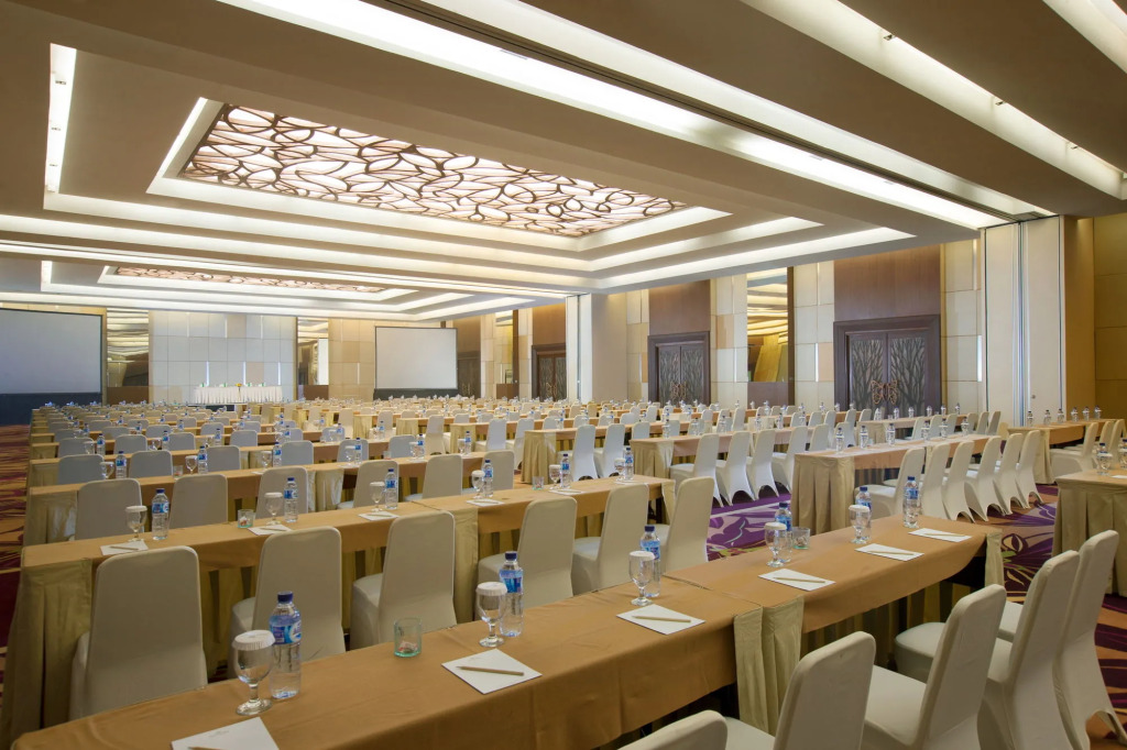 Hotel Santika Premiere Kota Harapan Indah