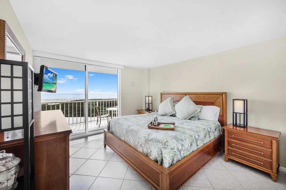 Stylish Beachfront Condo With Pool and Ocean Views