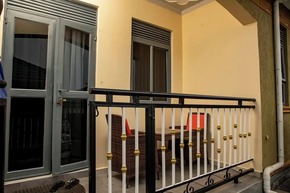 Lovana Apartments and Hotel