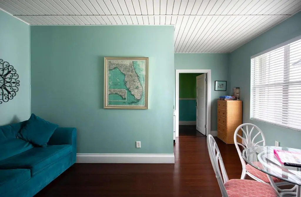 6 Bedroom 6 Bath Guesthouse on Duval Street