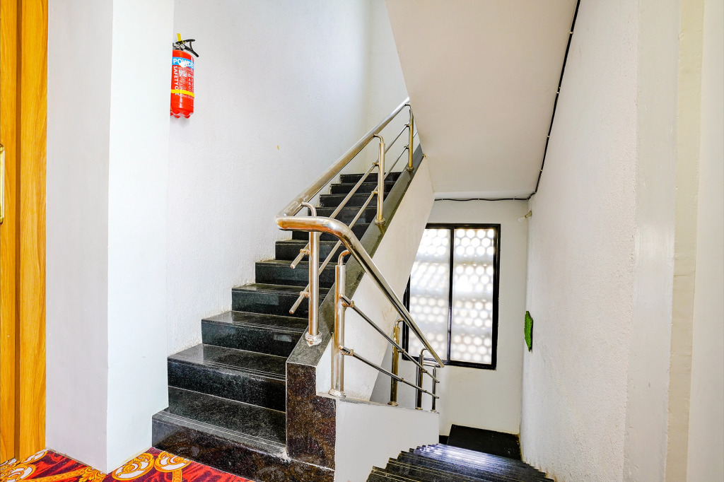 Fabhotel Kesar Inn