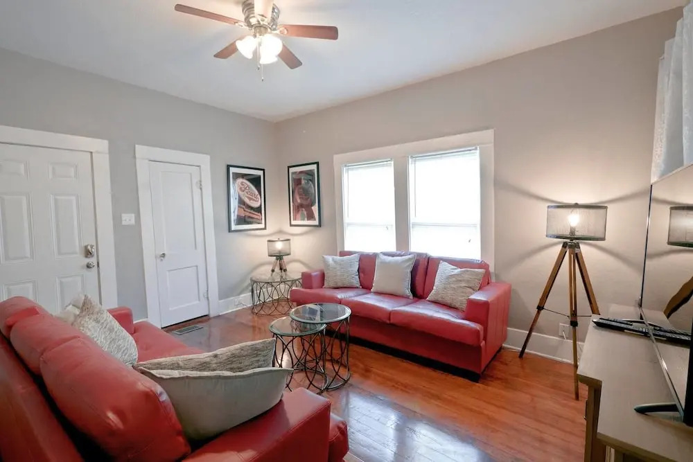 Dreamy Homes at San Antone 4 Apts, Sleeps 19!