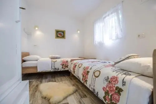 Apartment Old Cottage