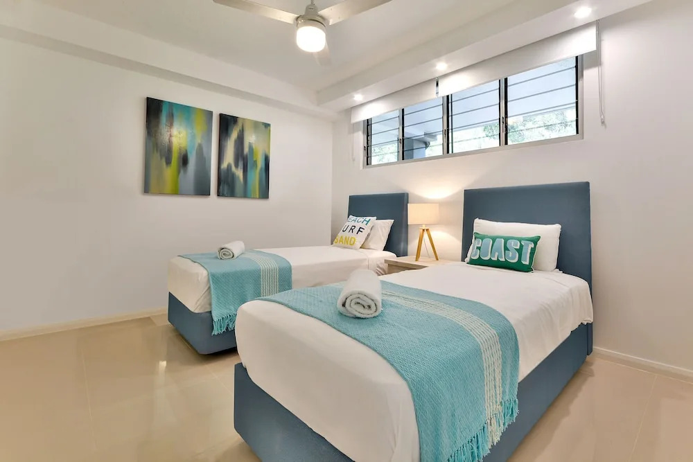 Beachfront Frangipani Apartments