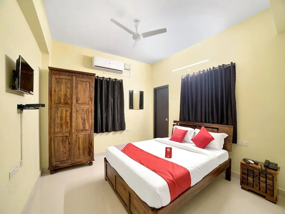 OYO 11317 Tanya Suites
