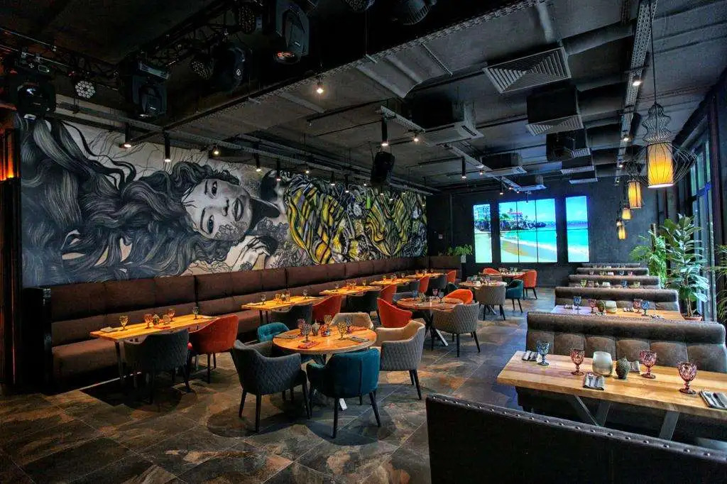 Favor Park Hotel