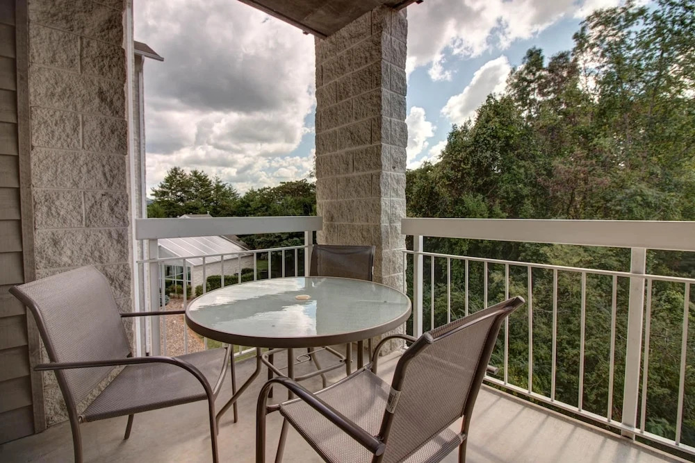 Whispering Pines 333
