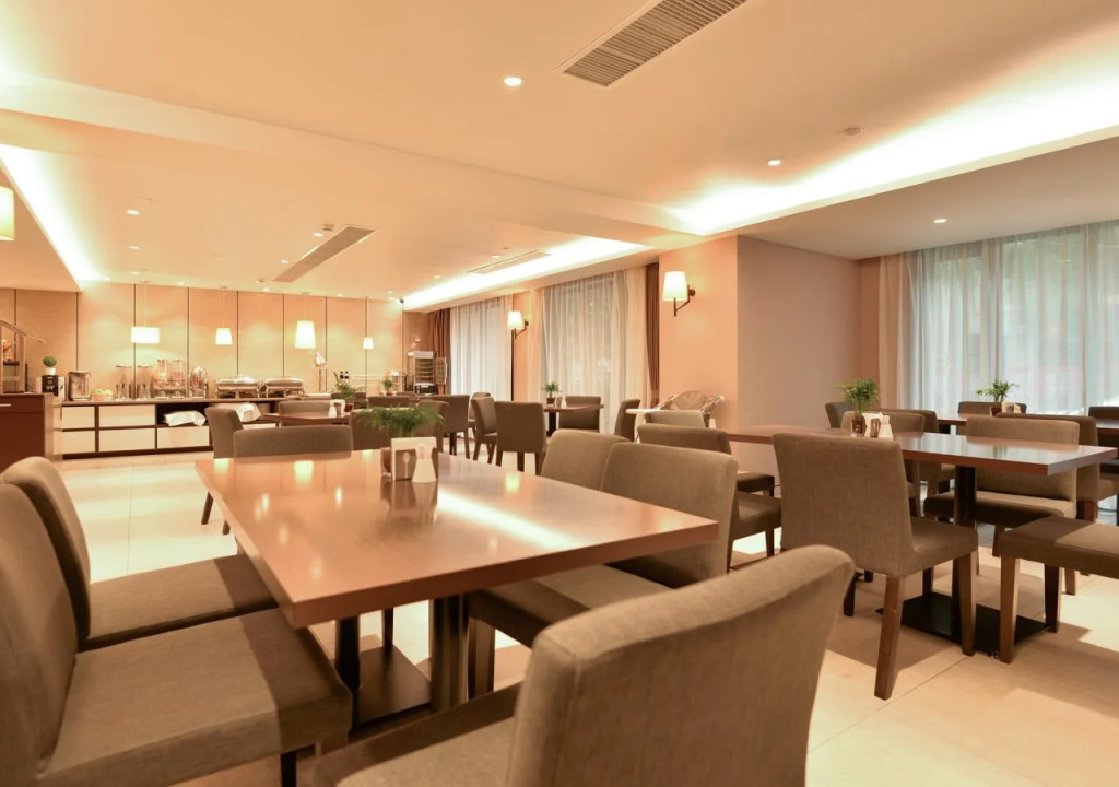 Home Inns Plus Shanghai Xujiahui Branch