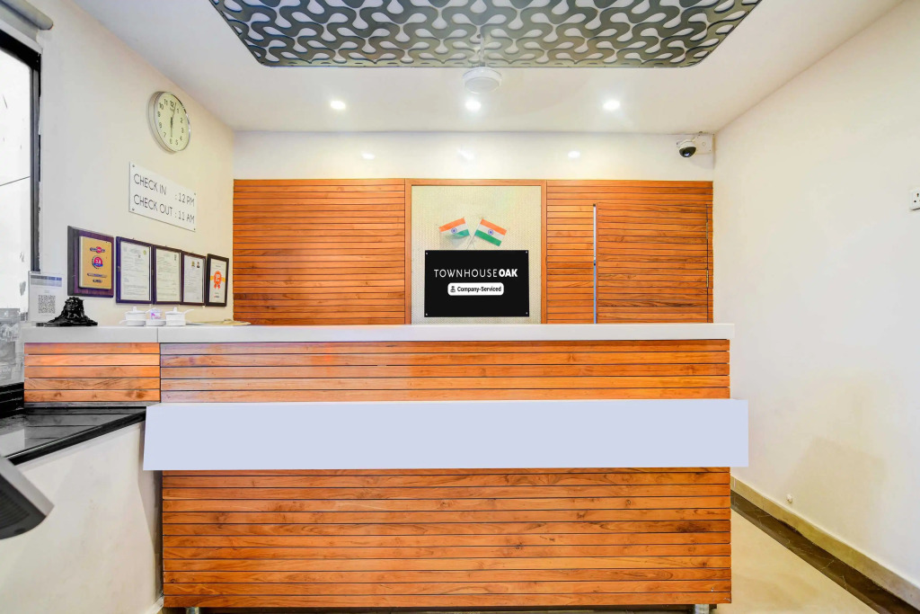 Townhouse Oak Dewas Junction