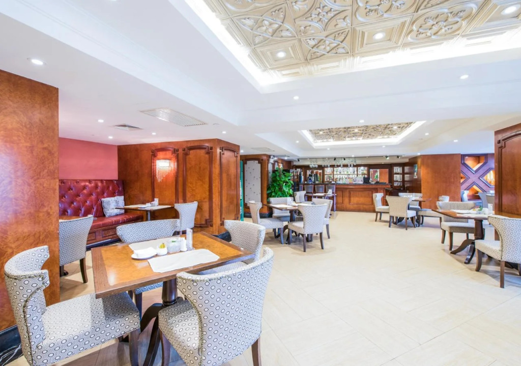 Paramount Gallery Hotel