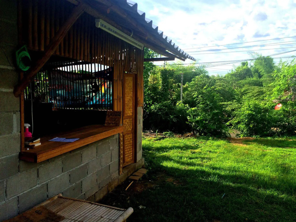 sleepy hut
