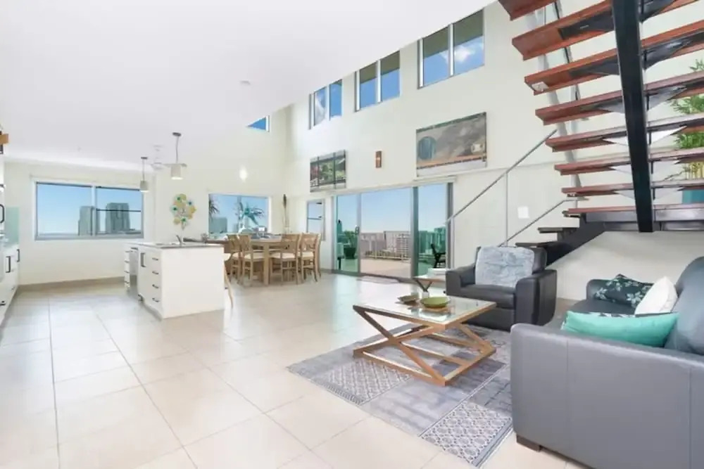 Pinnacle Penthouse Escape Panoramic Views Pool