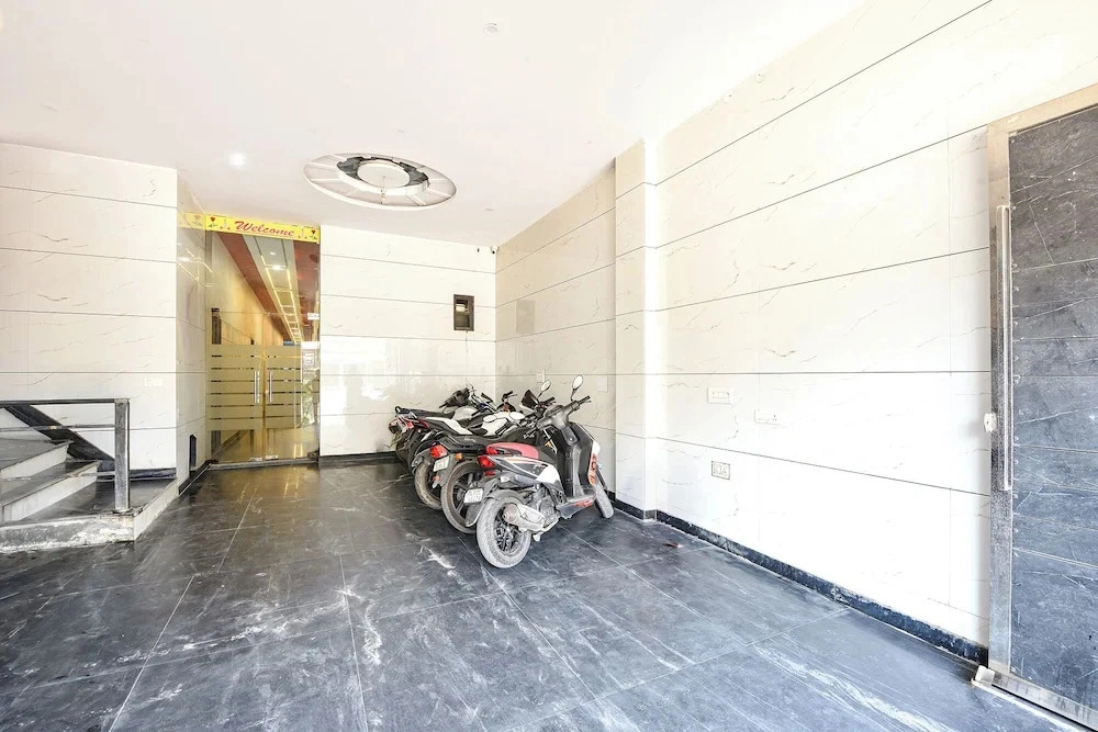 Fabhotel Metro Inn I