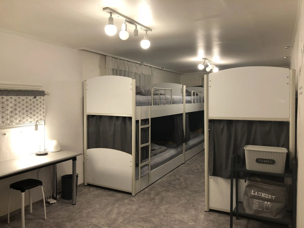 Jun Guesthouse