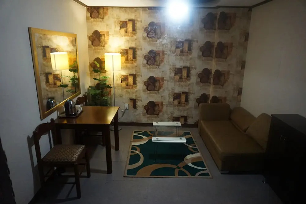 The Shilla Philia Hotel by RedDoorz