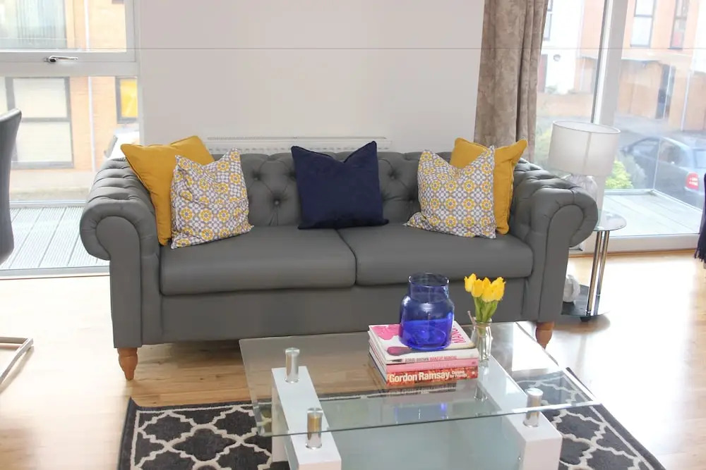 Large luxury 2 bed 2 bath-Pym Court