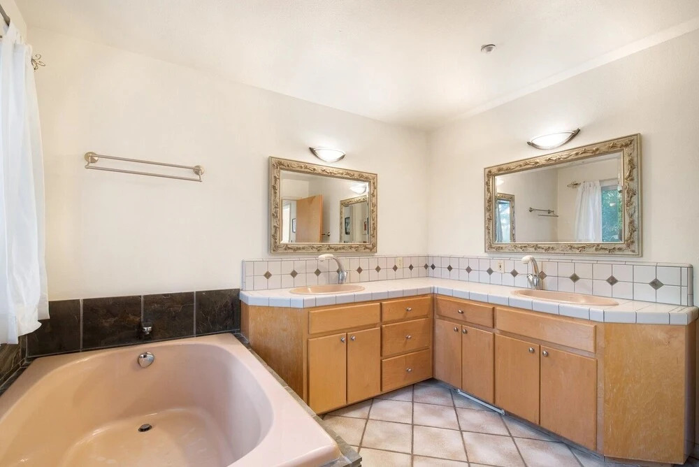 Sunny & Quiet Home Sheltered in Beautiful Aptos! home