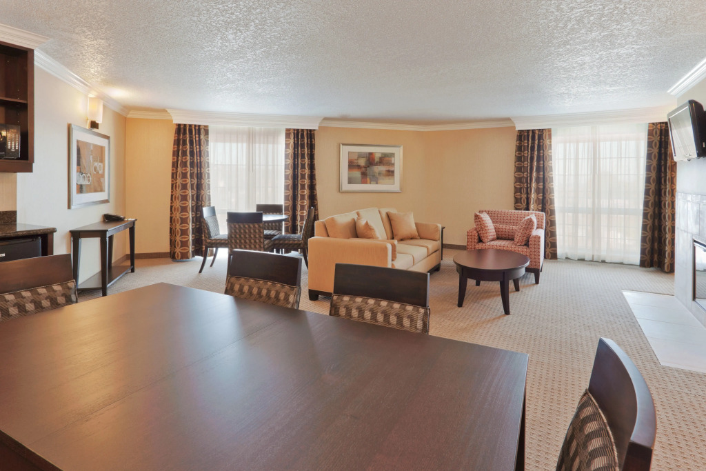 Holiday Inn & Suites San Mateo - SFO by IHG