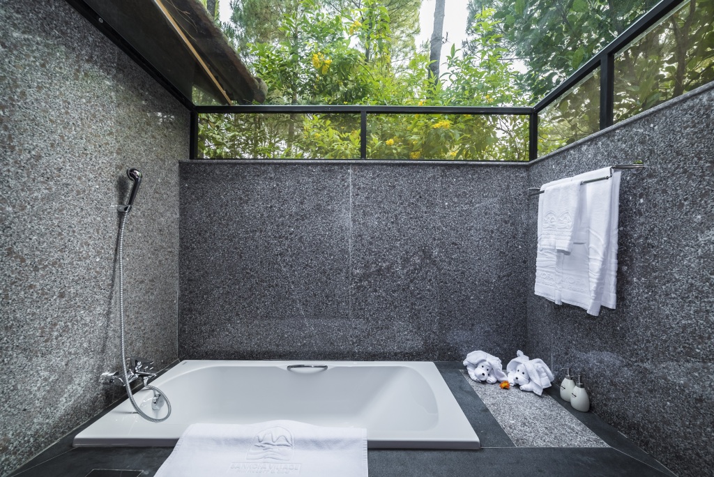 Sankofa Village Hill Resort & Spa, Hue Image 23