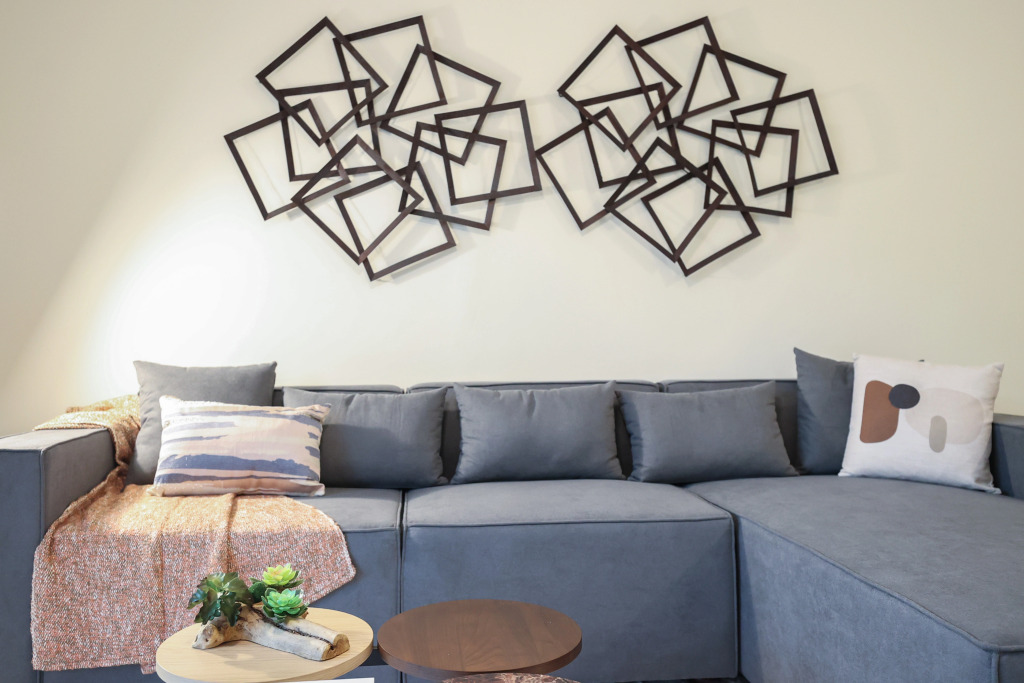 Elite LUX Holiday Homes - Spacious 1 BR Near Metro Station in Al Furjan Dubai