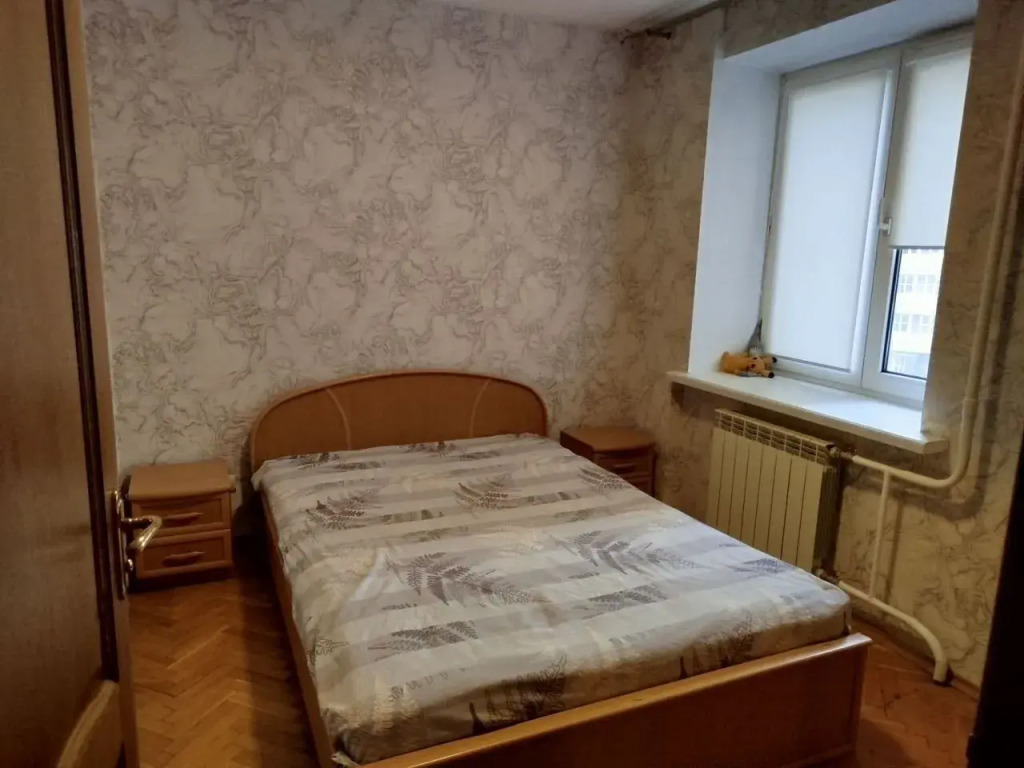 Квартира трехкомнатнaя с видом на паpк Побeды