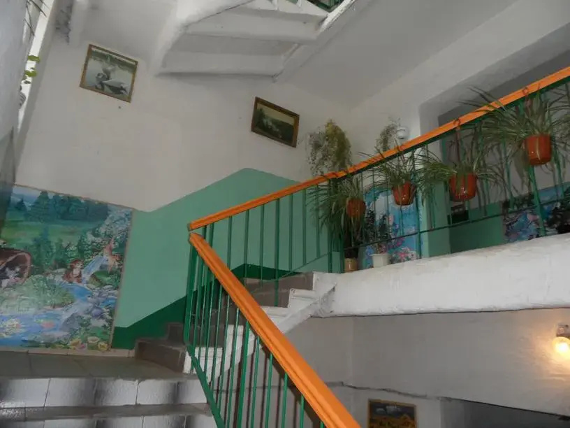 1915 Hostel