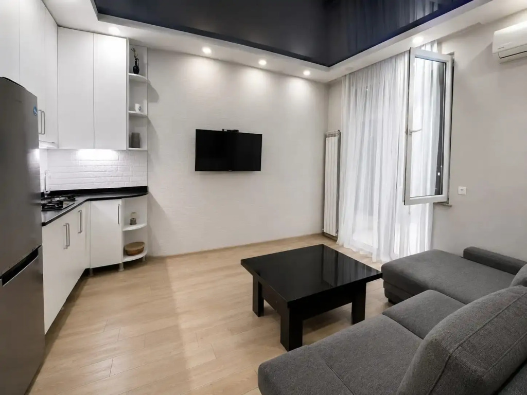Меблированные комнаты Seaside charm apartment