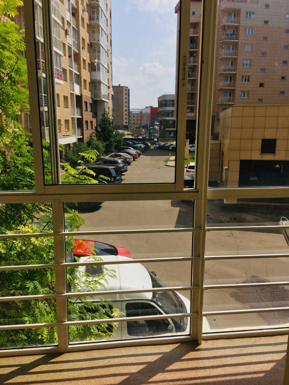 Apartment on Aviatorov 25