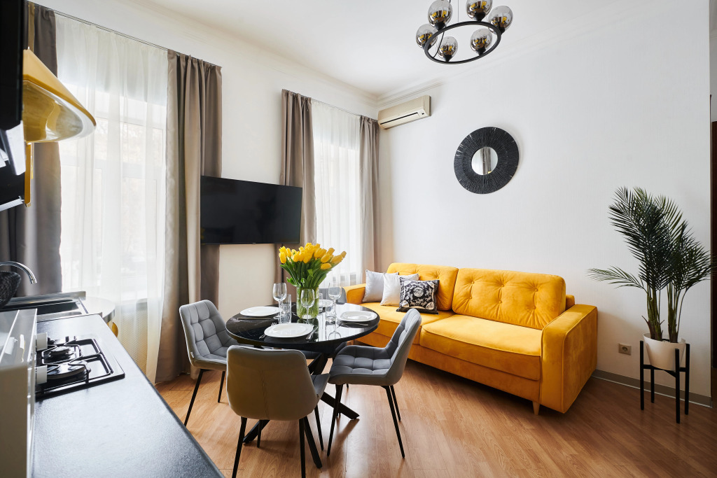 Квартира GM Apartments Яркая Трехкомнатная у Красной Площади