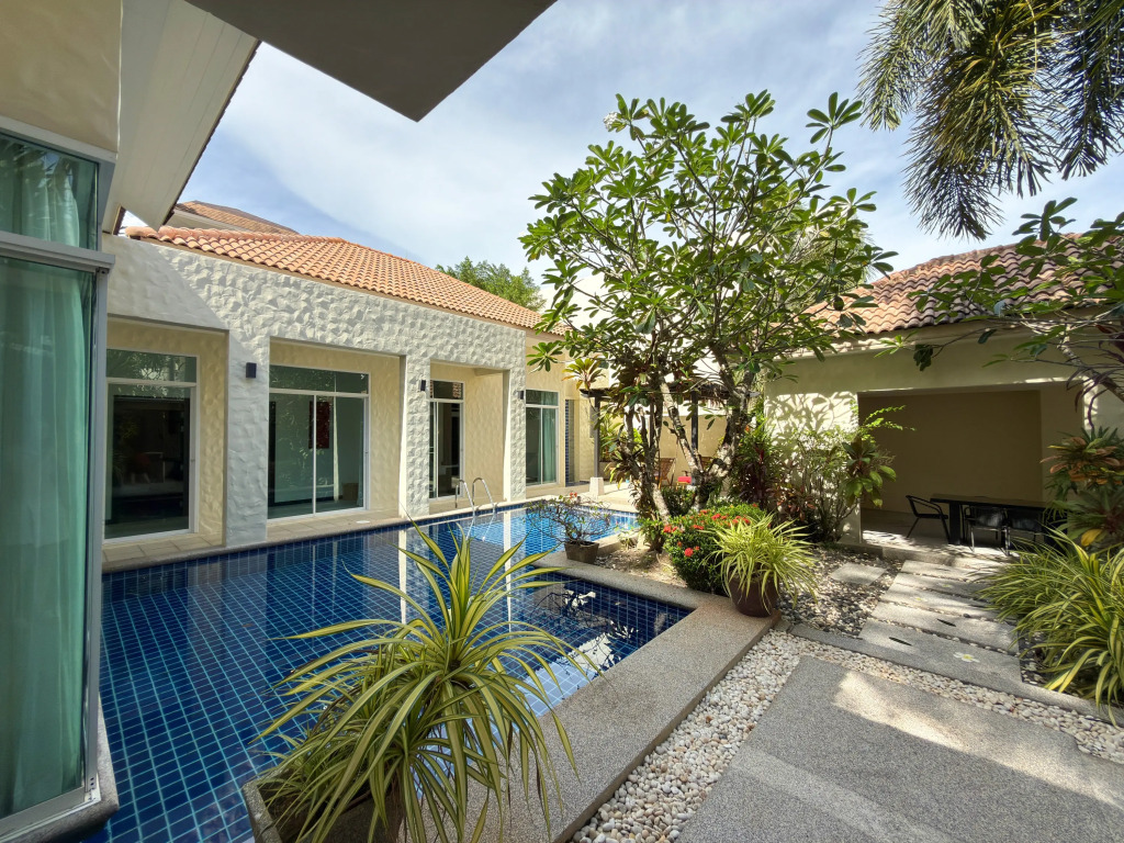 Вилла Nai Harn Family Pool 4 bdr