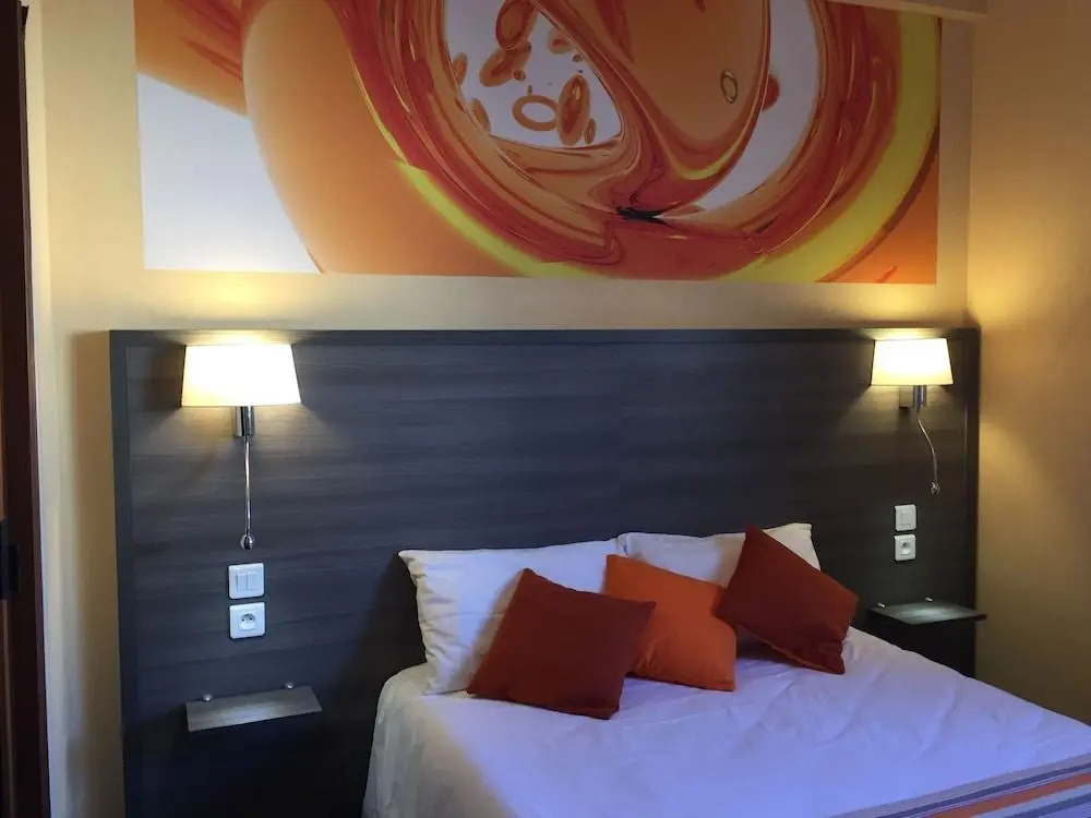Отель Hotel de lAvenue
